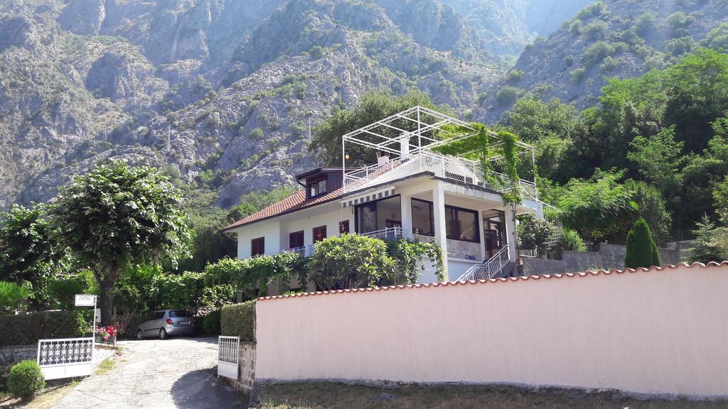 Apartment Valentina Kotor Zewnętrze zdjęcie